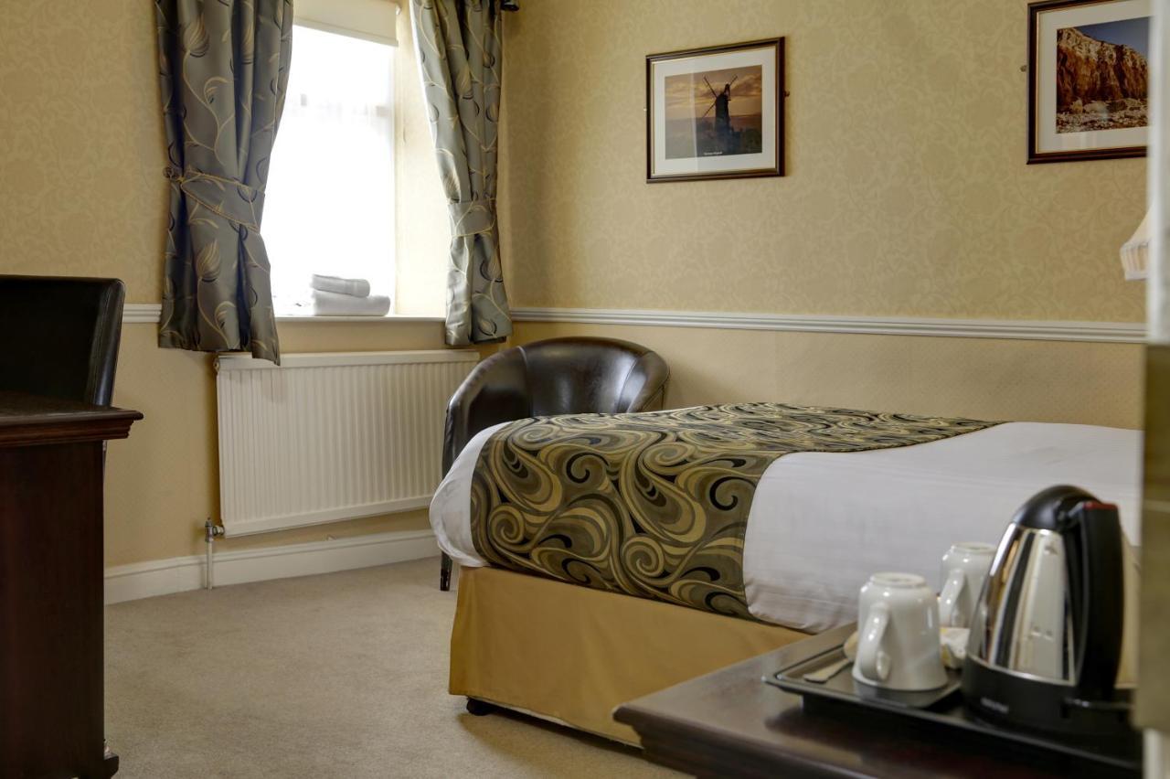 Knights Hill Hotel & Spa King's Lynn Bagian luar foto