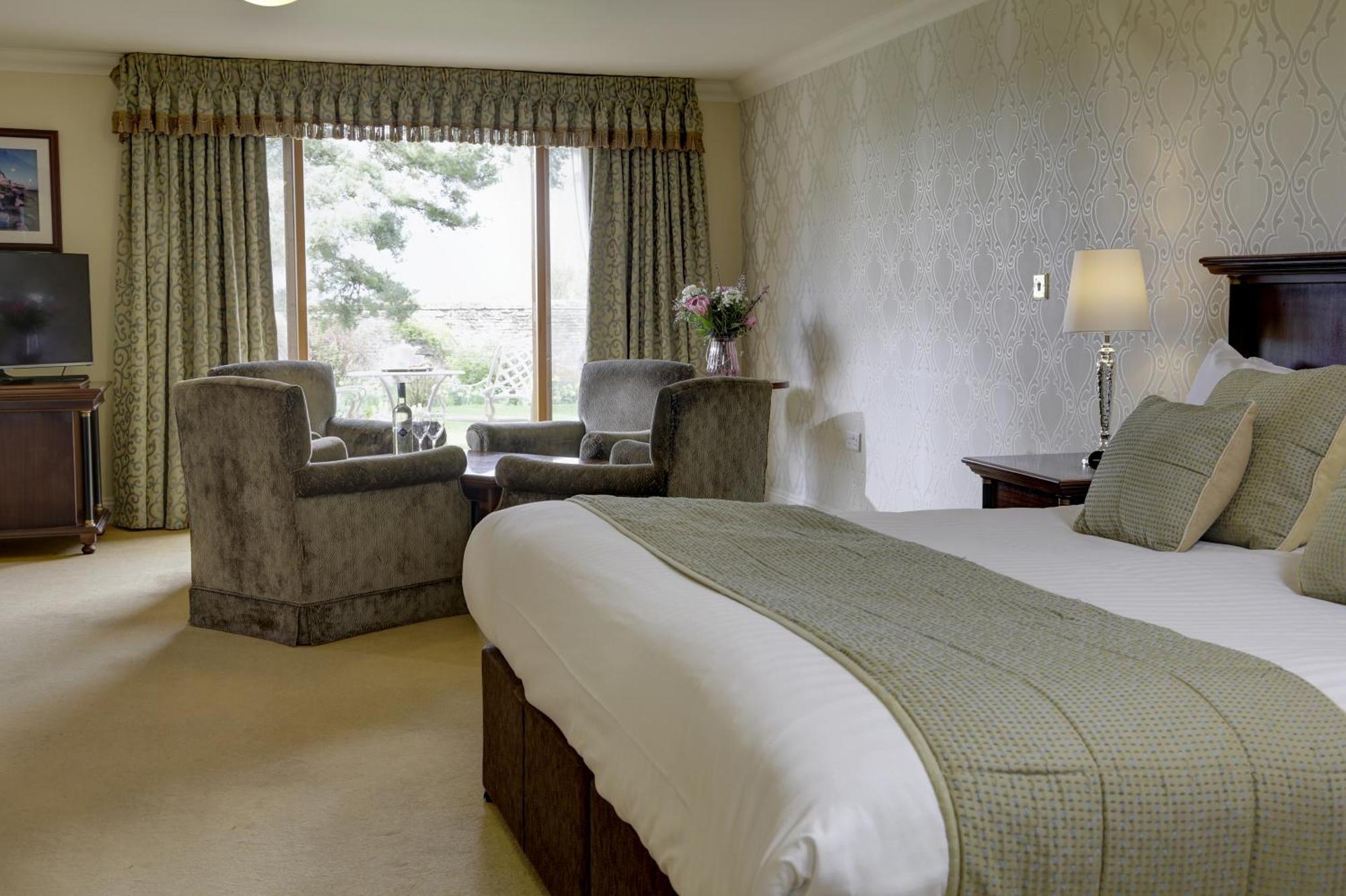 Knights Hill Hotel & Spa King's Lynn Bagian luar foto